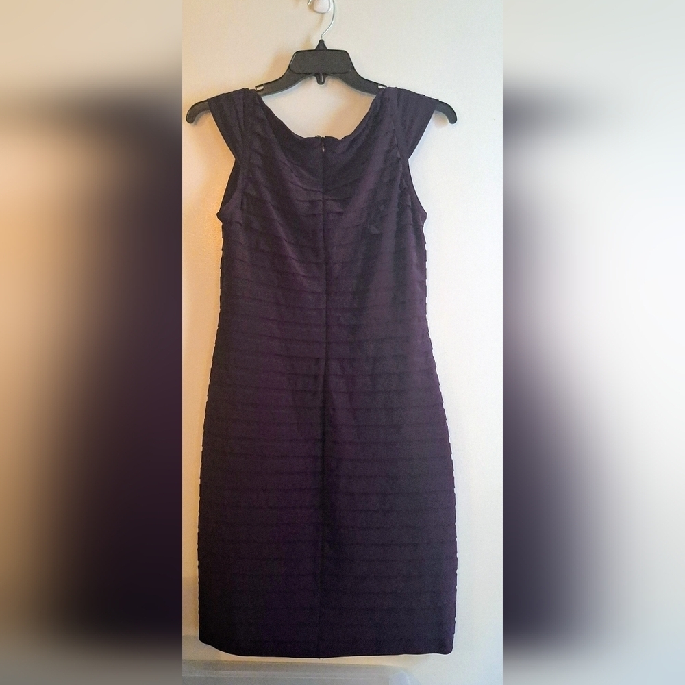 Adrianna Papell Elegant Purple Sleeveless Dress - Picture 3 of 5